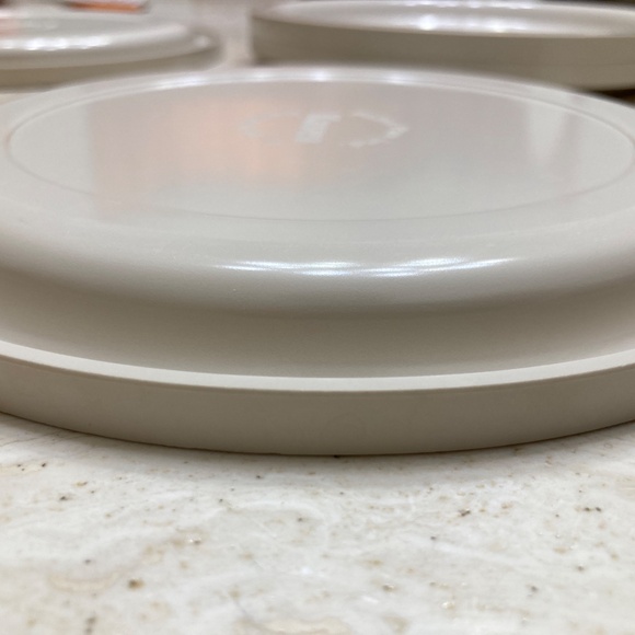 Mid Century Modern Kasen Dishes Set of 8 Peter Pan Kasen melamine 8" plates - Picture 5 of 7